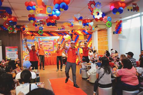 Celebrate special occasions with joy with the return of Jollibee Kids Party.